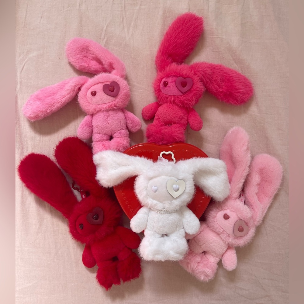 CJ Hendry Full Set of Valentines Jujus